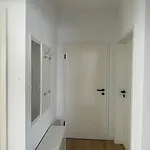 Moderne Mit Balkon & Parkplatz In Soehlde *