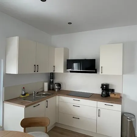 Moderne Mit Balkon & Parkplatz In Soehlde *